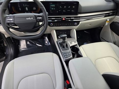 New 2026 Kia Sportage EX FWD image 19