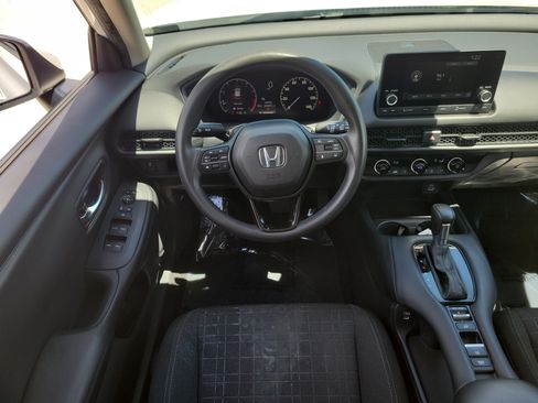 Used 2025 Honda HR-V LX image 16