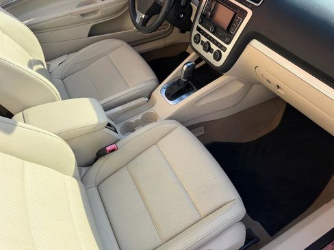 Used 2016 Volkswagen Eos Komfort image 14