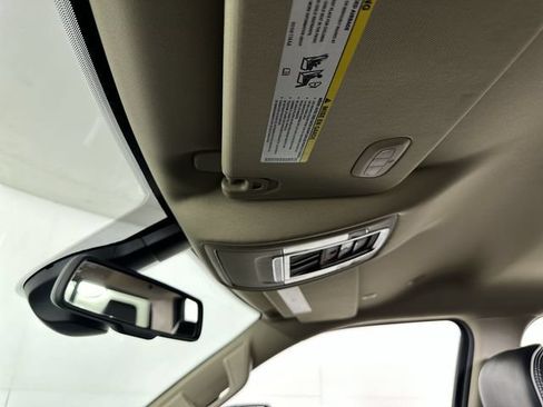 Used 2019 RAM 1500 Laramie AWD/4WD image 19