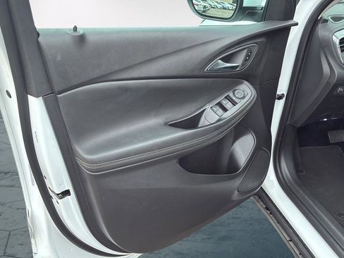 Used 2025 Buick Encore GX Preferred FWD image 11