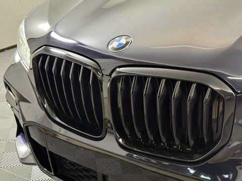 Used 2021 BMW X5 xDrive40i w/ M Sport Package AWD/4WD image 11