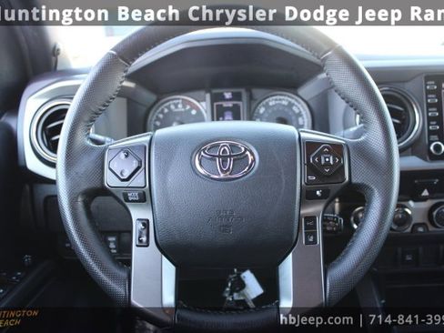 Used 2023 Toyota Tacoma TRD Off-Road image 12