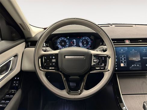 Used 2025 Land Rover Range Rover Velar Dynamic SE image 12