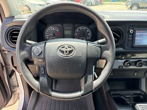 Used 2017 Toyota Tacoma SR RWD image 17