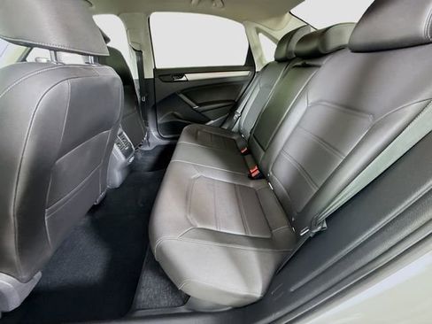 Used 2022 Volkswagen Passat 2.0T SE image 24