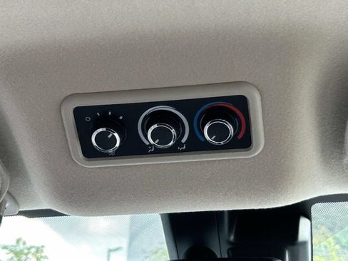 Used 2026 GMC Savana 3500 LT w/ LT Preferred Equipment Group RWD image 16