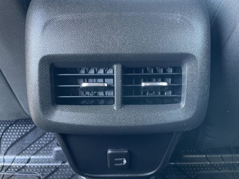 Used 2019 Chevrolet Equinox LT AWD/4WD image 18