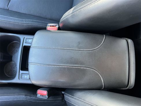 Used 2018 Nissan Rogue Sport SL image 20