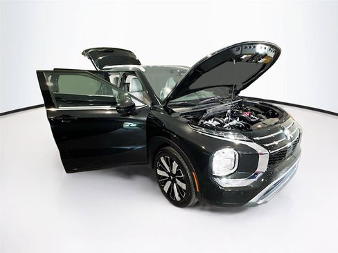 New 2026 Mitsubishi Outlander SEL FWD image 38