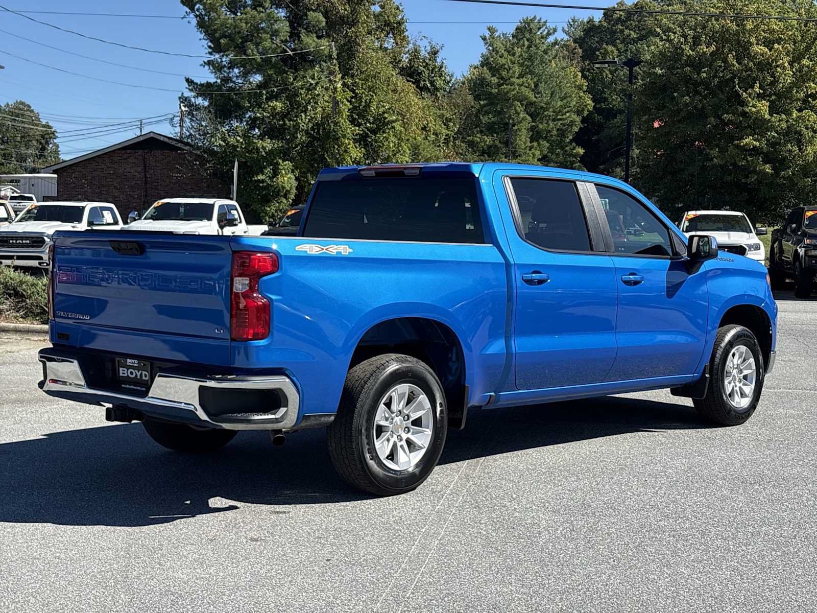 Used 2025 Chevrolet Silverado 1500 LT AWD/4WD image 6