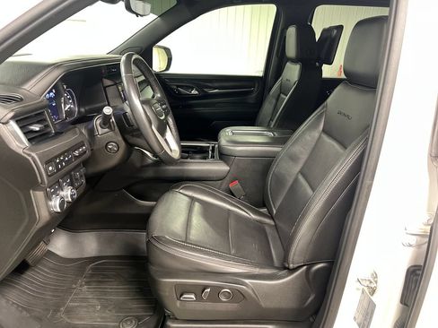 Certified 2021 GMC Yukon Denali w/ Denali Premium Package AWD/4WD image 13
