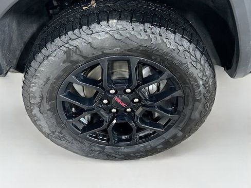 Used 2024 GMC Canyon Denali w/ LPO, Denali Black Edition image 31