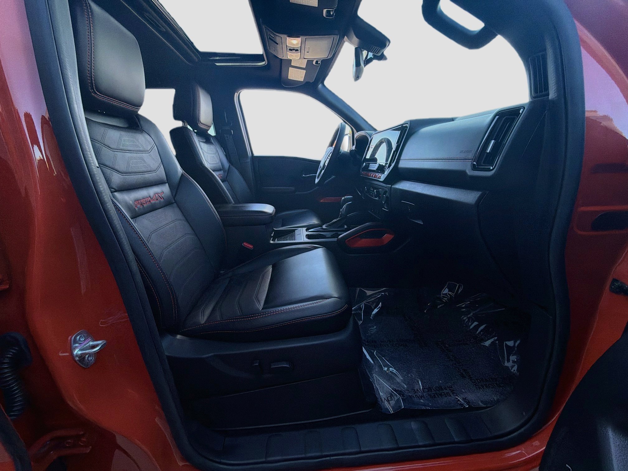 Used 2025 Nissan Frontier PRO-4X w/ Pro Premium Package AWD/4WD image 32
