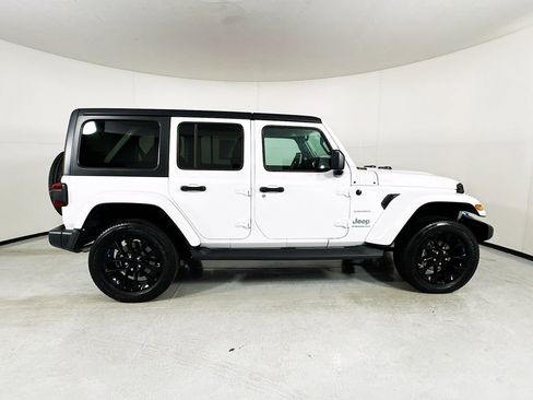 Used 2023 Jeep Wrangler Unlimited Sahara AWD/4WD image 7