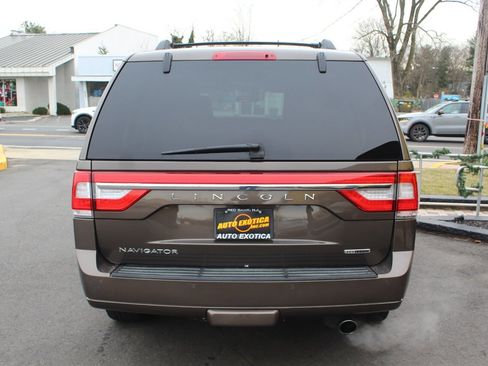 Used 2015 Lincoln Navigator 4WD image 24