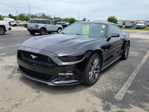 Used 2016 Ford Mustang GT Premium RWD image 3
