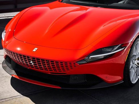 Used 2024 Ferrari Roma Spider RWD image 7