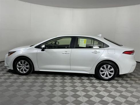 Certified 2023 Toyota Corolla LE image 4