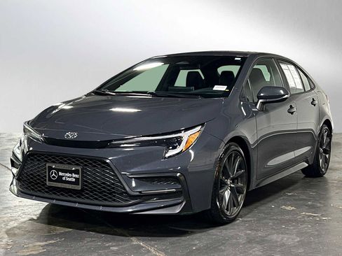 Used 2024 Toyota Corolla XSE FWD image 7
