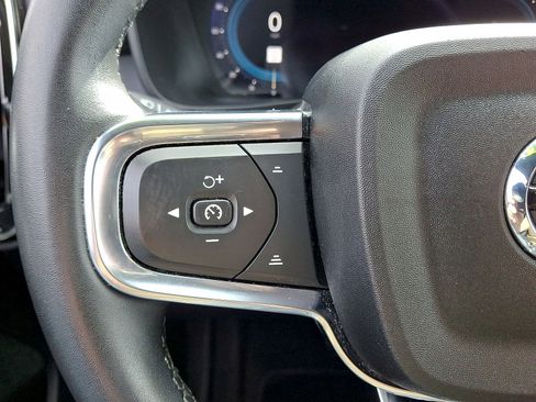 Used 2023 Volvo XC40 B5 Core AWD/4WD image 17