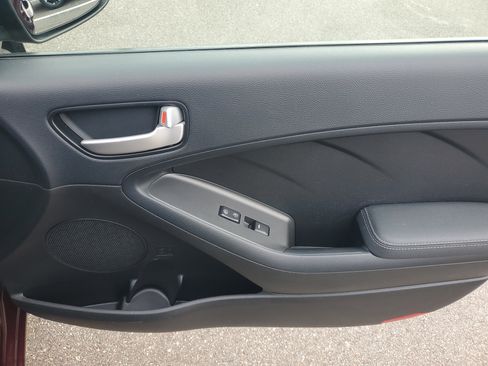 Used 2017 Kia Forte LX w/ LX Popular Package image 10