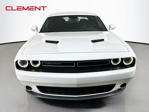 Used 2023 Dodge Challenger SXT RWD image 3