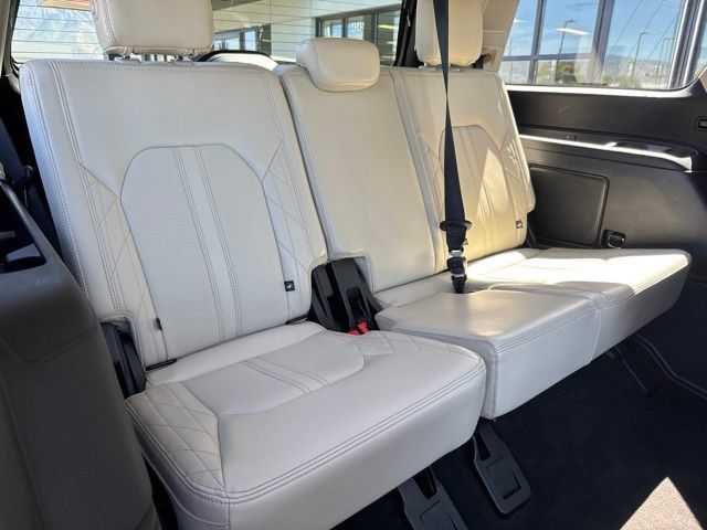 Used 2020 Ford Expedition Platinum AWD/4WD image 25