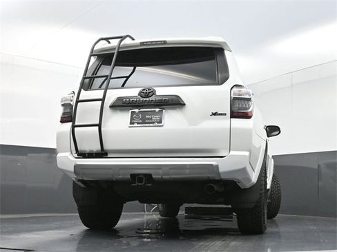 Used 2022 Toyota 4Runner TRD Off-Road Premium image 32