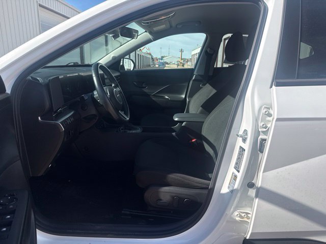 Used 2025 Hyundai Kona SEL AWD/4WD image 3