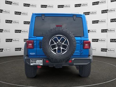 Certified 2025 Jeep Wrangler Unlimited Rubicon w/ Convenience Group AWD/4WD image 5