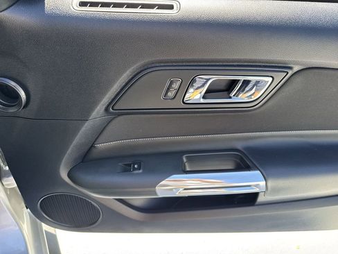 Used 2016 Ford Mustang Coupe RWD image 42