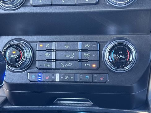Used 2019 Ford F150 Lariat w/ Equipment Group 502A Luxury AWD/4WD image 23