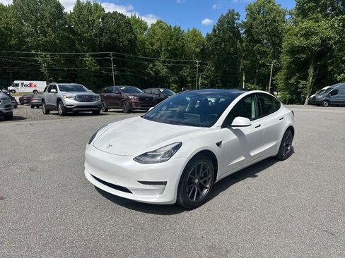 Used 2021 Tesla Model 3 Long Range AWD/4WD image 3