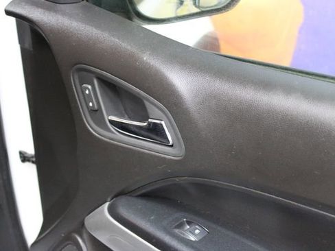Used 2017 Chevrolet Colorado LT AWD/4WD image 10
