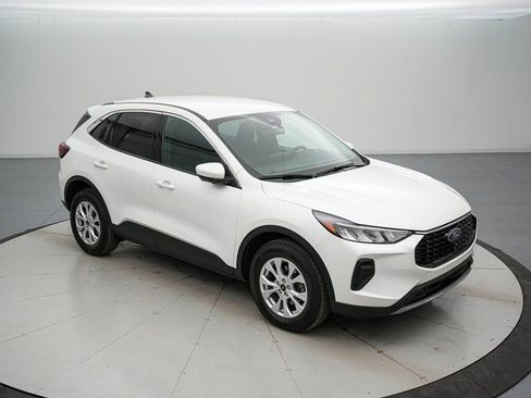 Certified 2023 Ford Escape Active w/ Tech Pack #2 image 2