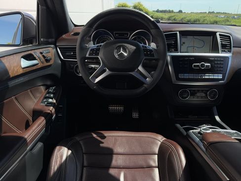 Used 2014 Mercedes-Benz GL 63 AMG 4MATIC image 13