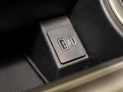 Used 2024 Ford Edge SEL image 16