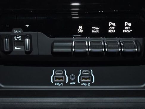 New 2026 RAM 2500 Laramie w/ Night Edition image 19