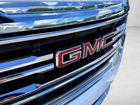Used 2020 GMC Acadia SLE FWD image 29
