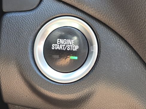 Used 2021 Chevrolet Equinox LT FWD image 8