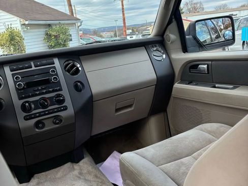 Used 2008 Ford Expedition XLT image 39