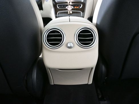 Used 2019 Mercedes-Benz C 300 Sedan image 18