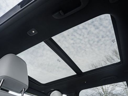 New 2026 Jeep Cherokee Overland image 43