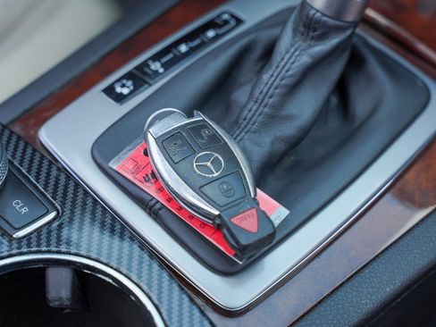 Used 2010 Mercedes-Benz C 63 AMG Sedan image 38