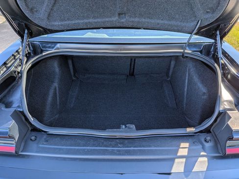 Used 2022 Dodge Challenger R/T w/ Plus Package image 18