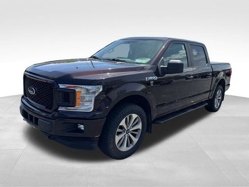 Used 2018 Ford F150 XL w/ Equipment Group 101A Mid AWD/4WD image 3