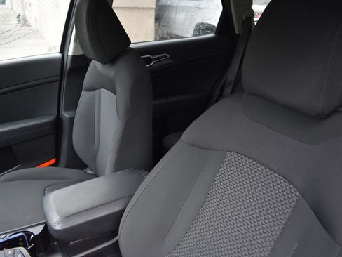 Used 2026 Kia Sportage LX FWD image 9