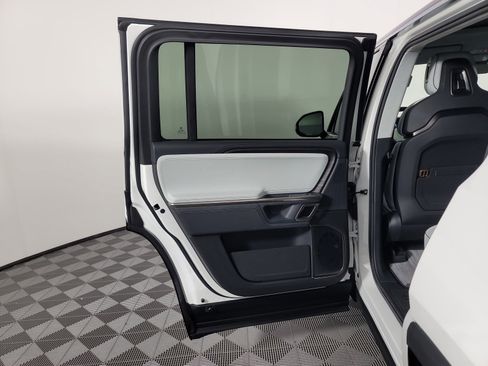 Used 2024 Rivian R1S Adventure AWD/4WD image 17