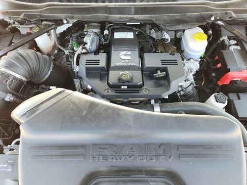 Used 2024 RAM 2500 Laramie AWD/4WD image 43